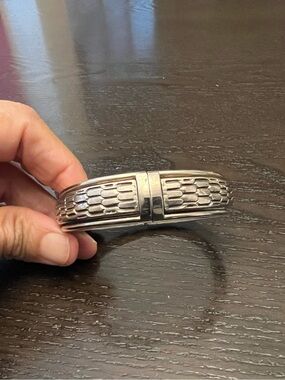 Women’s Silver-Tone Textured Cuff Bracelet - Modern Link Design